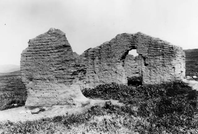 OCPL_OCArchives_TrabucoAdobeRuins_ONeillPark_dateUnknown_id1508.jpg